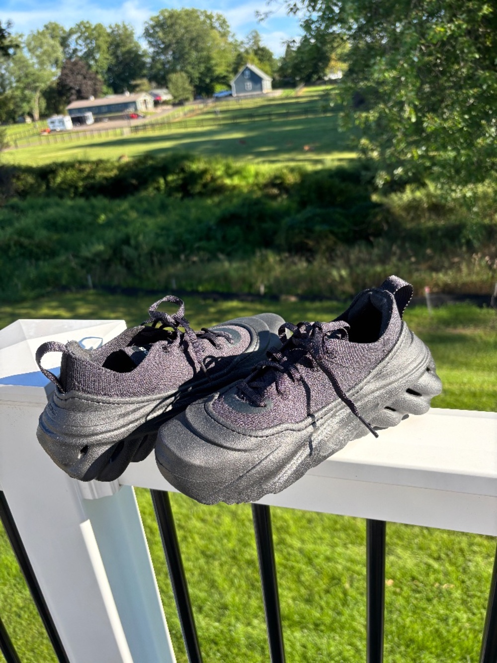 Crocs Echo Surge sneakers size 6